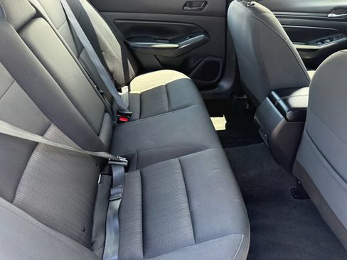 Used 2024 Nissan Altima 2.5 SV FWD image 28