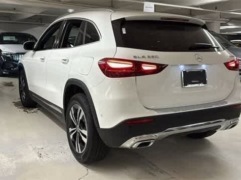 Used 2025 Mercedes-Benz GLA 250 4MATIC image 4