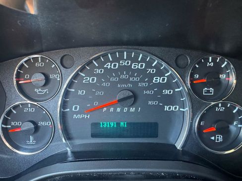 Used 2025 GMC Savana 2500 w/ Driver Convenience Package RWD image 20