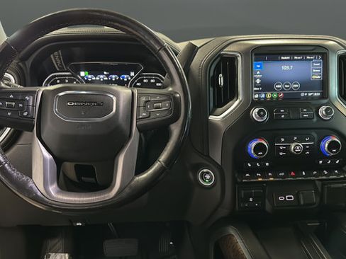 Used 2021 GMC Sierra 1500 Denali w/ Denali Ultimate Package AWD/4WD image 11