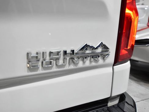 Used 2022 Chevrolet Silverado 1500 High Country AWD/4WD image 9