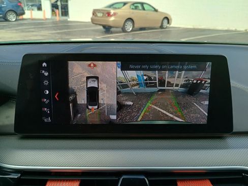 Used 2018 BMW M5 image 17