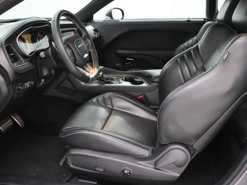 Used 2023 Dodge Challenger SRT Hellcat w/ Driver Convenience Group RWD image 8