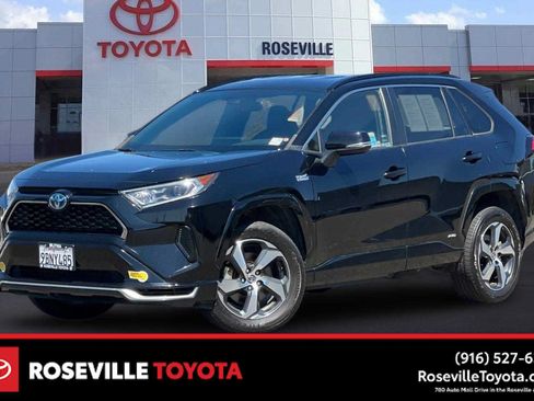 Used 2021 Toyota RAV4 SE AWD/4WD image 1