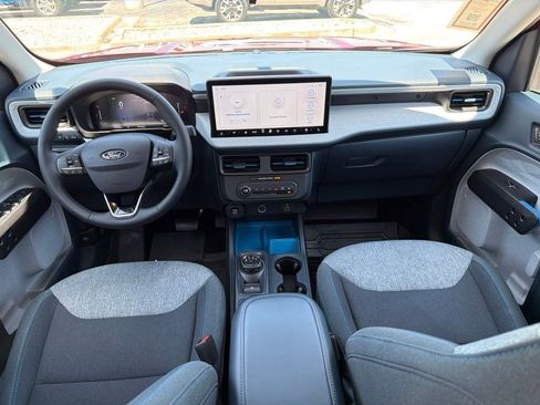Used 2025 Ford Maverick XLT w/ XLT Luxury Package FWD image 15