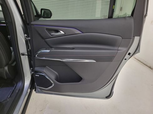 New 2026 Chevrolet Traverse RS w/ LPO, Floor Liner Package FWD image 46