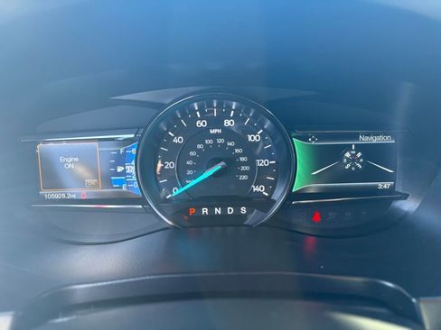 Used 2017 Ford Explorer Limited image 18