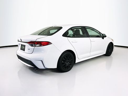 Used 2021 Toyota Corolla LE FWD image 9
