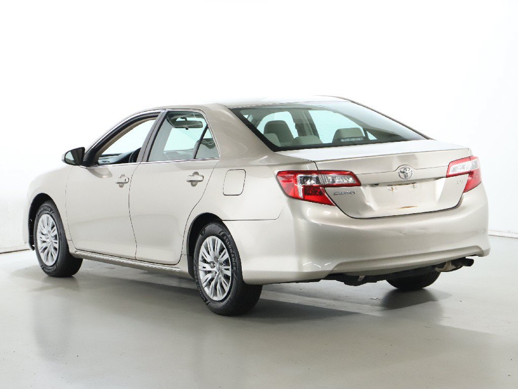 Used 2014 Toyota Camry LE FWD image 42