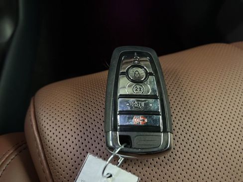 New 2025 Lincoln Navigator L Reserve AWD/4WD image 47