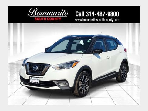 Used 2019 Nissan Kicks SR w/ SR Premium Package FWD image 1