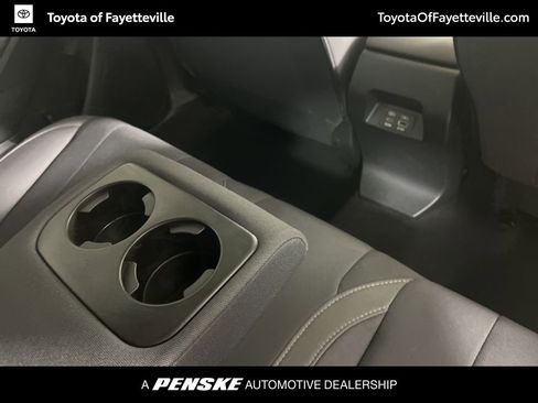 Used 2025 Subaru Crosstrek 2.0i Premium image 11