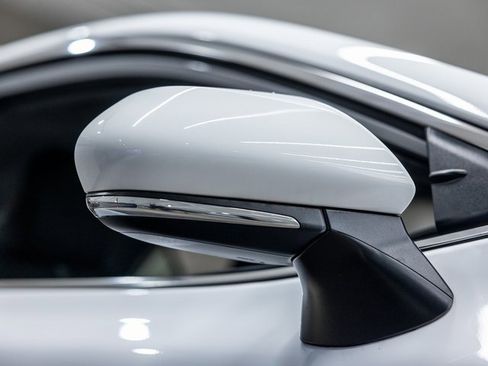 Used 2024 Toyota Camry SE image 14