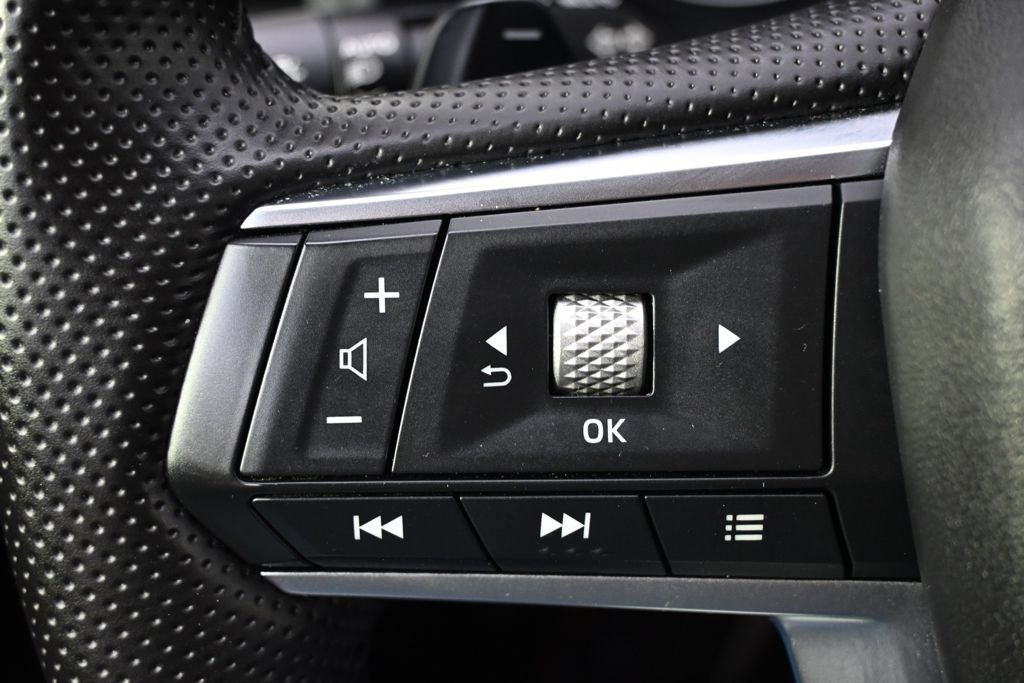 Used 2025 Mitsubishi Outlander SE AWD/4WD image 34