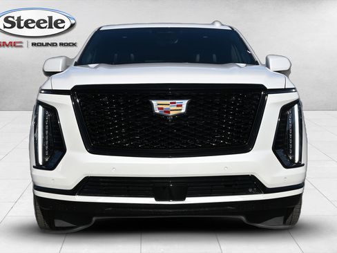 Used 2025 Cadillac Escalade Sport Platinum AWD/4WD image 2