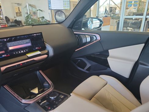 New 2026 BMW X3 xDrive30 w/ Convenience Package image 3