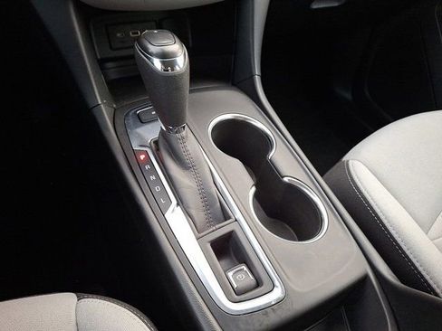 Used 2021 Chevrolet Equinox LS AWD/4WD image 18
