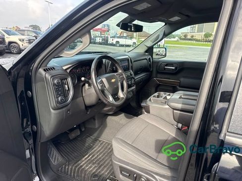 Used 2021 Chevrolet Silverado 1500 LT AWD/4WD image 9