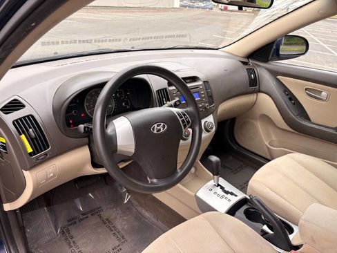 Used 2009 Hyundai Elantra GLS image 10