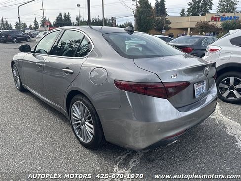 Used 2017 Alfa Romeo Giulia Ti w/ TI Lusso Light Wood Package image 5