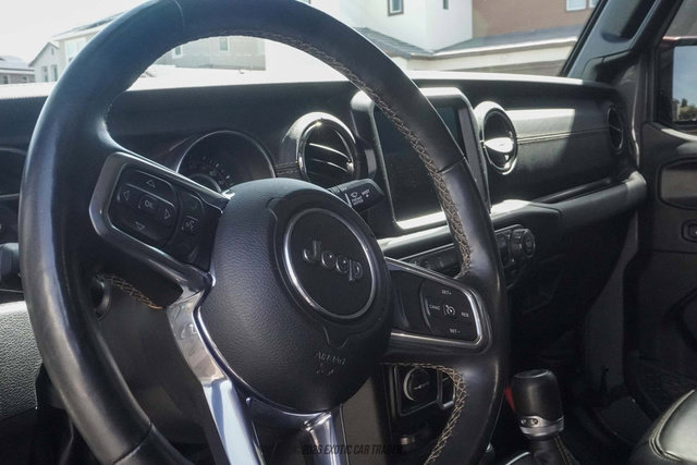 Used 2022 Jeep Wrangler Unlimited Sahara AWD/4WD image 32
