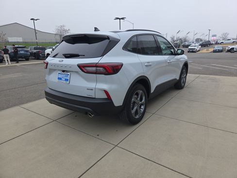 Used 2025 Ford Escape ST-Line Elite image 5