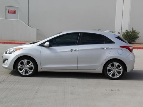 Used 2013 Hyundai Elantra GT w/ Touch & Go Pkg image 8