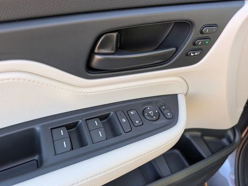 New 2026 Honda Odyssey EX-L image 9