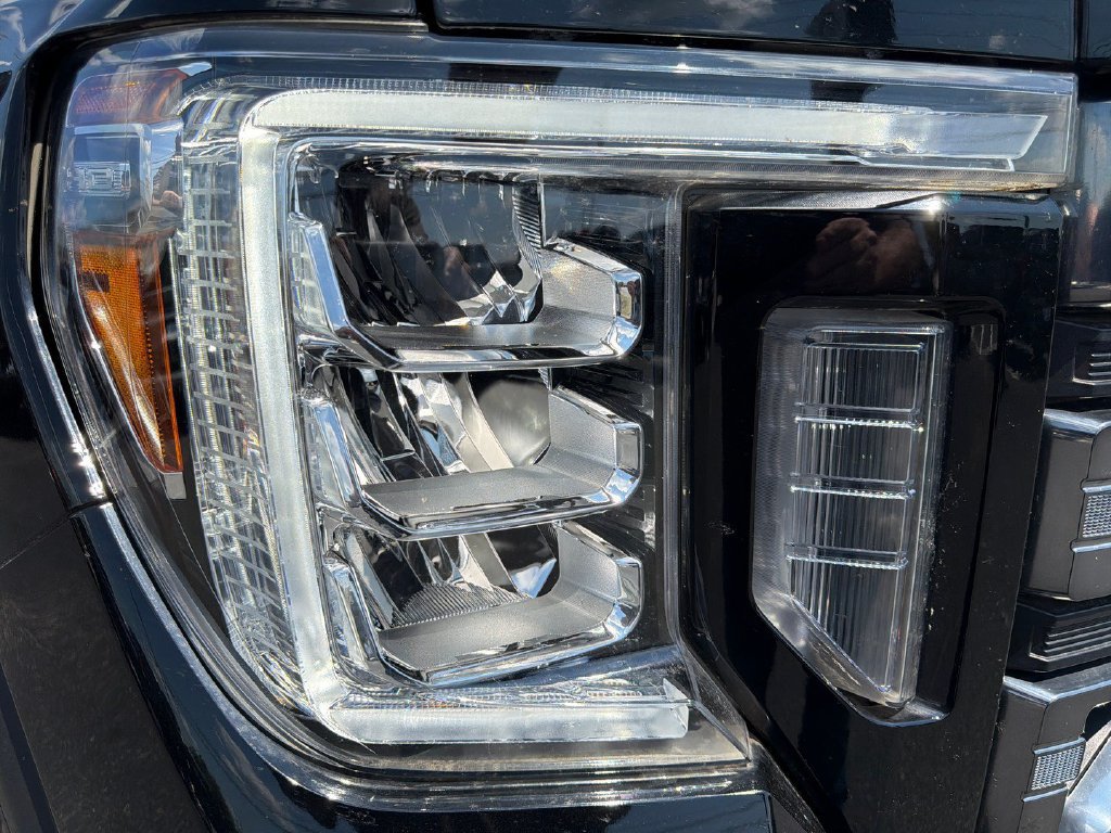 Certified 2021 GMC Sierra 2500 AT4 w/ AT4 Preferred Package AWD/4WD image 11