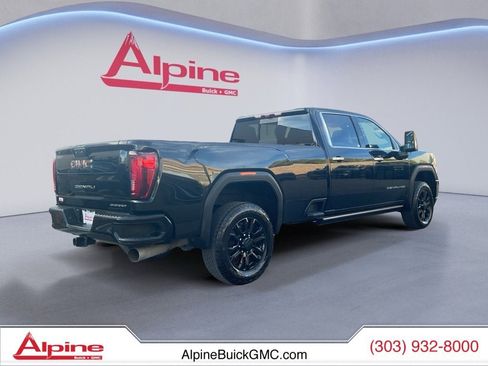 Used 2023 GMC Sierra 2500 Denali w/ Denali Black Diamond Edition image 5