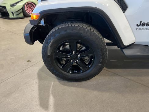 Used 2021 Jeep Wrangler Unlimited Sahara image 39