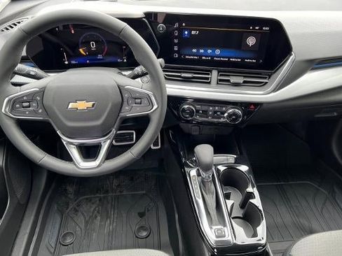 New 2026 Chevrolet Trax LT w/ Driver Confidence Package FWD image 15