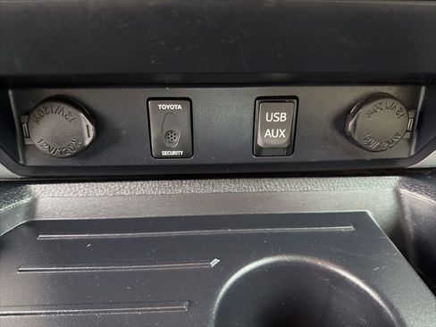 Used 2017 Toyota Tundra Limited image 42