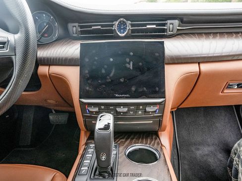 Used 2023 Maserati Quattroporte GT RWD image 47