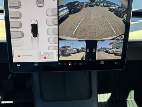Used 2022 Tesla Model Y Long Range AWD/4WD image 12