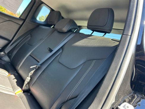 Used 2017 Jeep Renegade Limited w/ Trailer Tow Group image 36