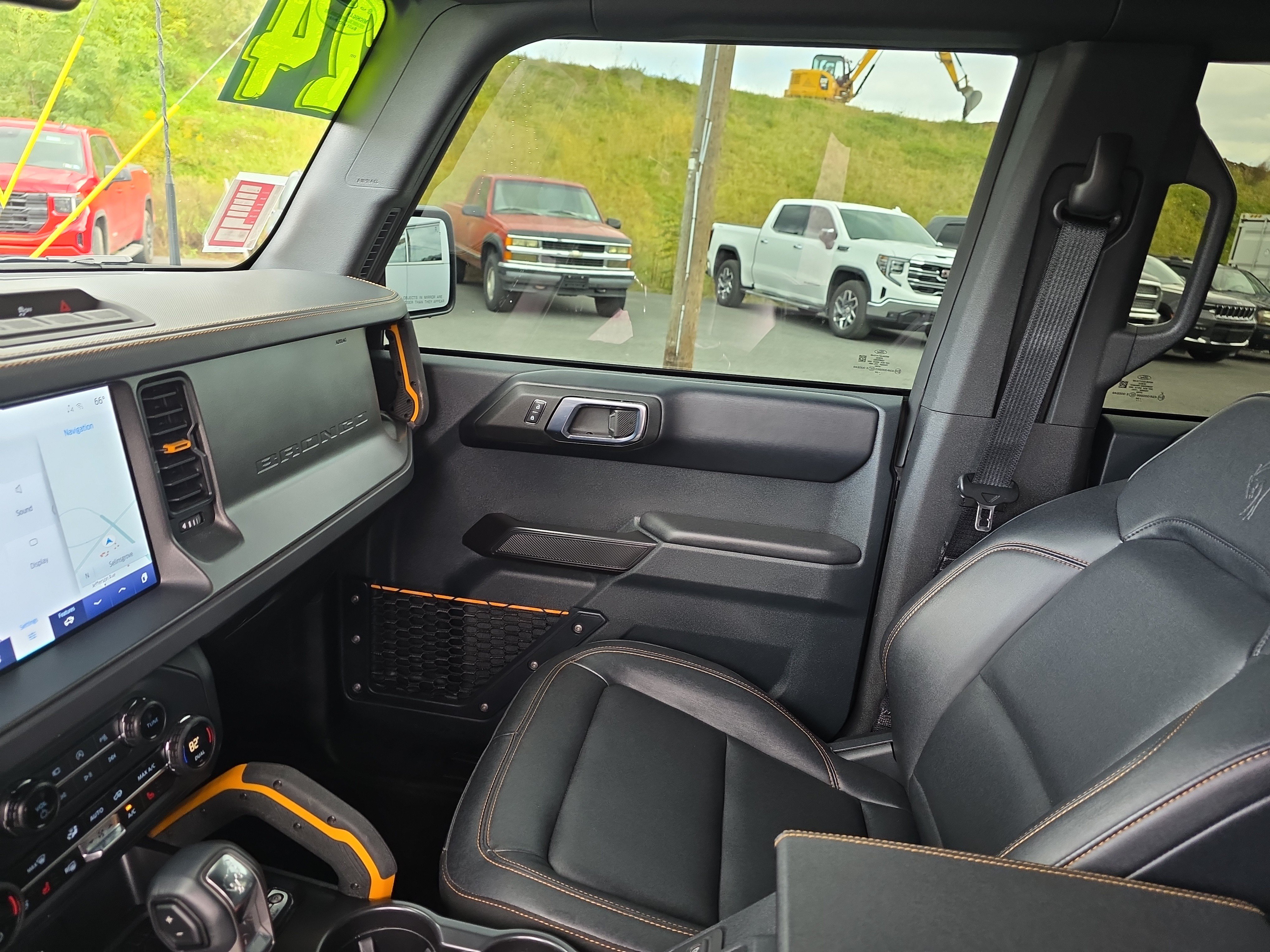 Used 2024 Ford Bronco Badlands AWD/4WD image 23