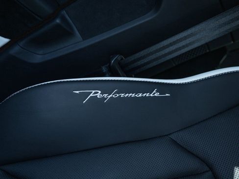 Used 2023 Lamborghini Urus Performante image 40