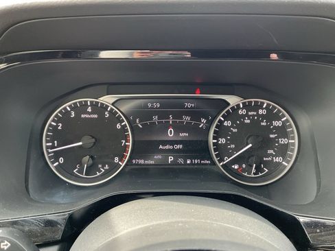 Used 2025 Nissan Pathfinder SL AWD/4WD image 12