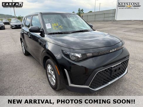 Used 2025 Kia Soul LX w/ LX Technology Package FWD image 1