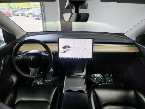 Used 2021 Tesla Model Y Performance AWD/4WD image 16