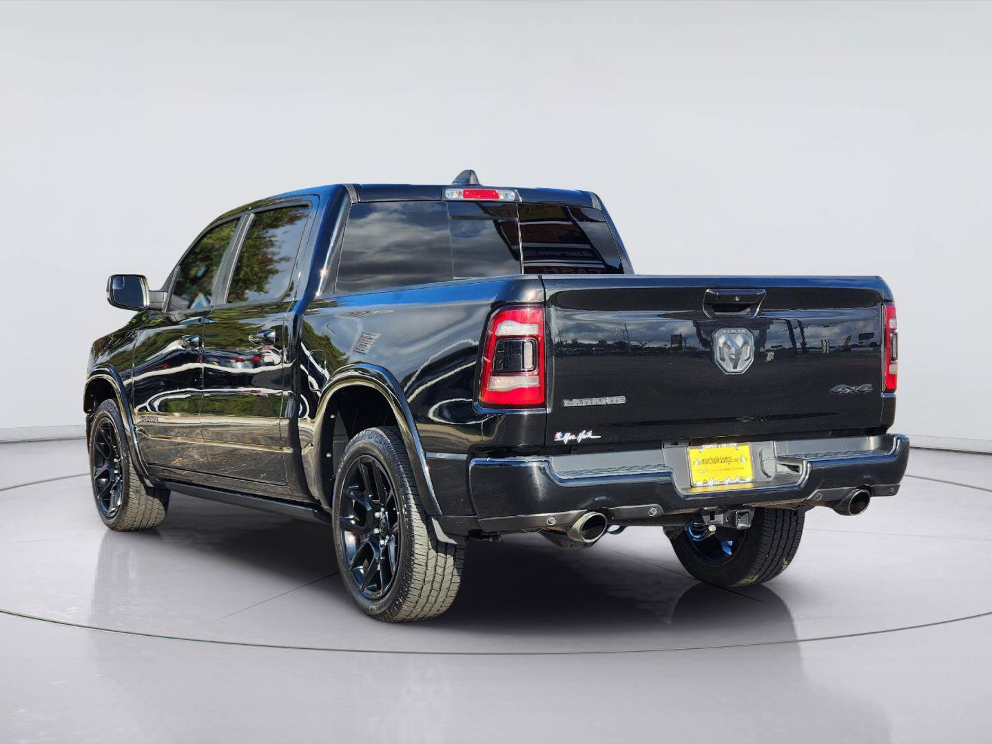 Used 2022 RAM 1500 Laramie AWD/4WD image 8