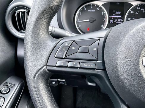 Certified 2025 Nissan Kicks Play S image 21