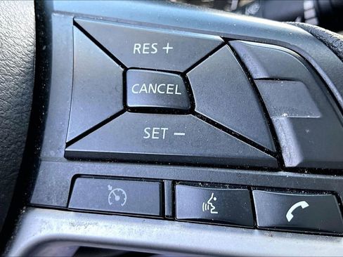 Used 2024 Nissan Altima 2.5 SV FWD image 11