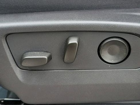 Used 2024 Chevrolet Silverado 1500 Custom image 17