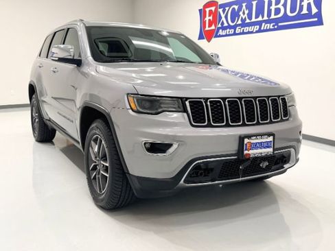 Used 2019 Jeep Grand Cherokee Limited w/ Luxury Group II image 2