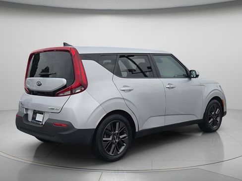 Used 2021 Kia Soul EX FWD image 7