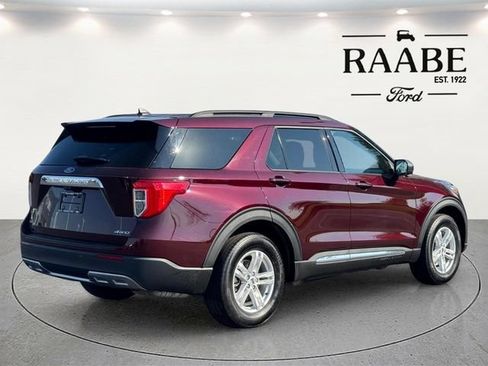 Used 2022 Ford Explorer XLT w/ Equipment Group 202A AWD/4WD image 7