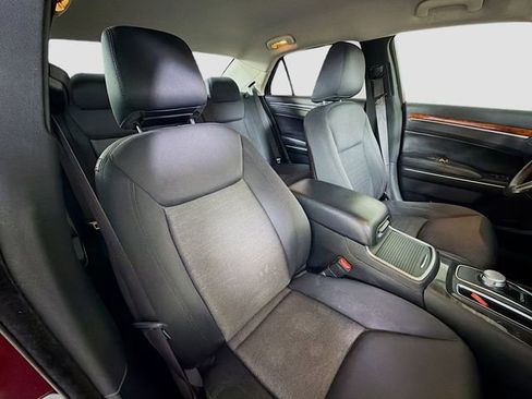 Used 2019 Chrysler 300 Touring w/ Sport Appearance Package RWD image 24
