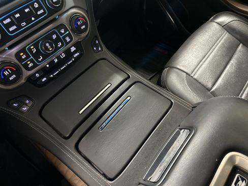 Used 2018 GMC Yukon Denali w/ Denali Ultimate Package image 26